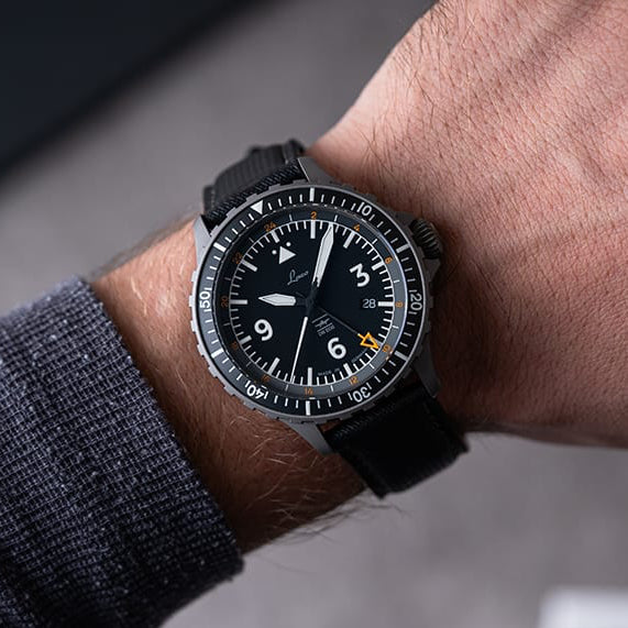 MONTRE LACO: PILOT WATCHES HAMBURG GMT DIN 8330 AUTOMATIC