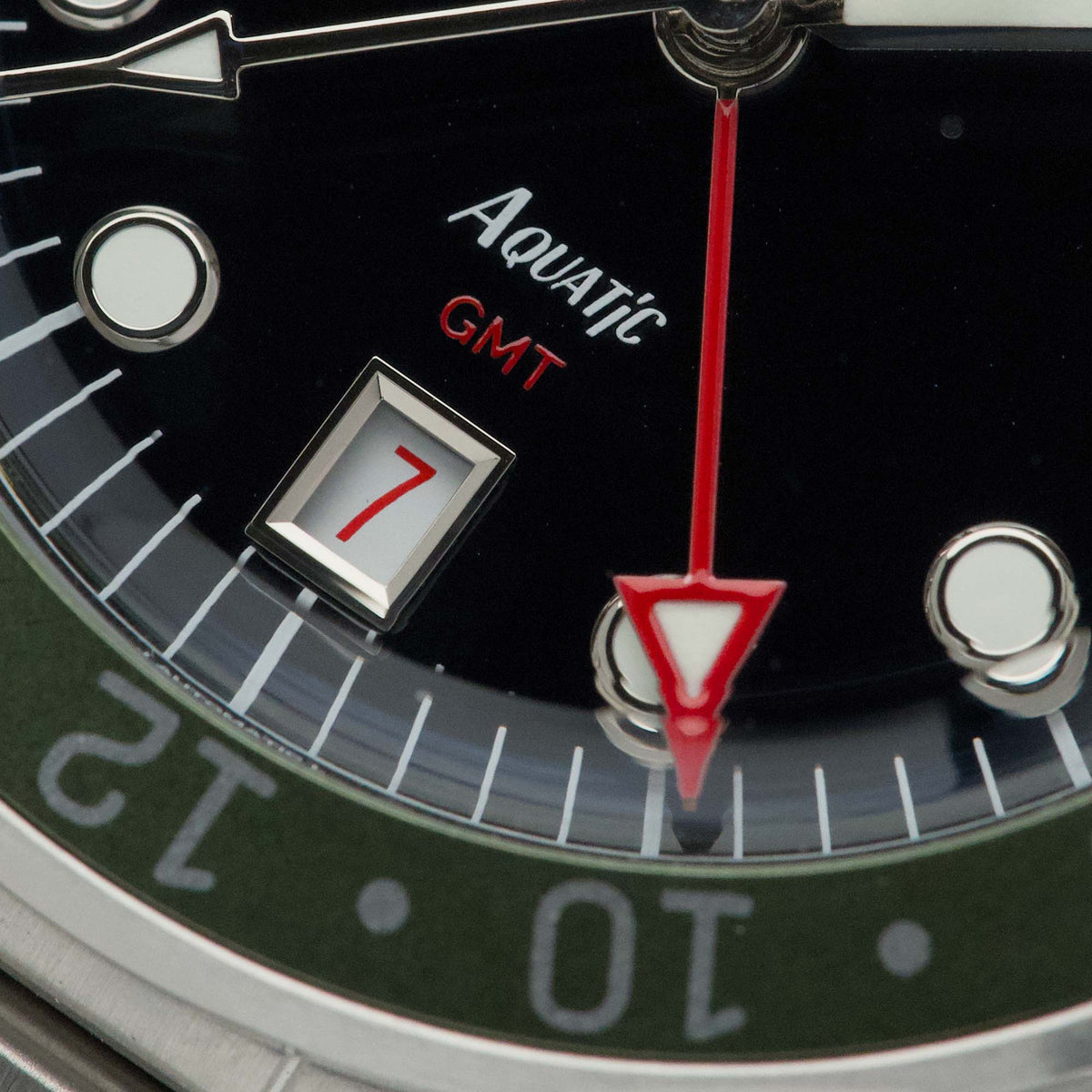 HTD Aquatìc GMT Vert — détail du cadran
