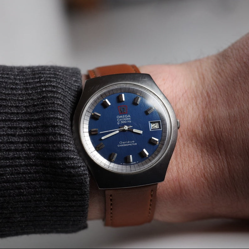 OMEGA WATCH: ELECTRONIC F300 Hz GENEVA CHRONOMETER BLUE