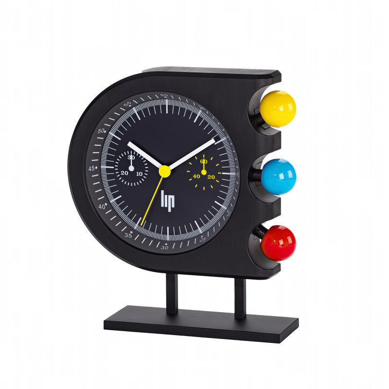 Horloge LIP : MACH 2000 sur pied de présentation 670073