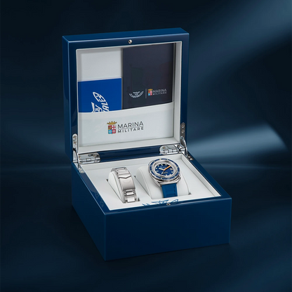 Squale 2001 Marina Militare, coffret et deux bracelets inclus — photo officielle