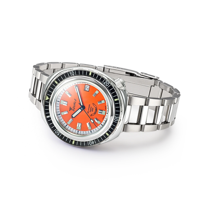 Squale 2001 Reverse Orange, vue de trois quarts