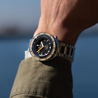 Squale 2001 Sand, portée au poignet