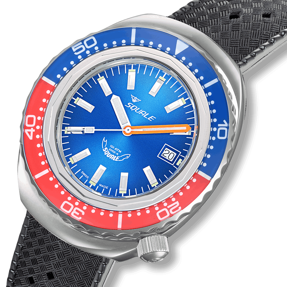 Squale 2002 bleu-rouge, caoutchouc noir, profil et cadran