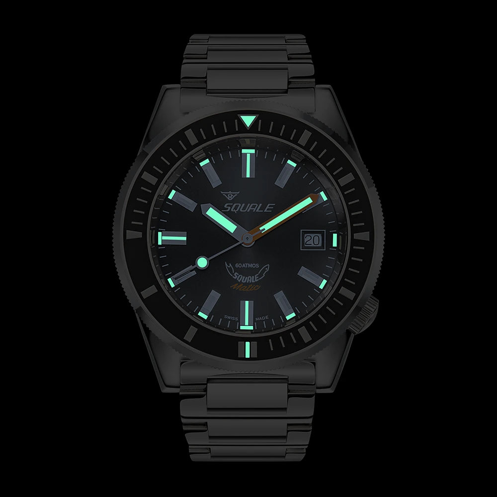 Squale Matic grise, bracelet acier, luminescence dans l’obscurité