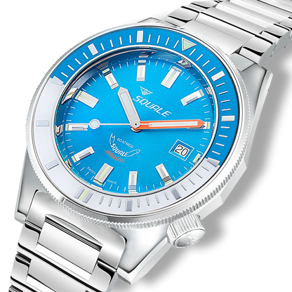 Squale Matic bleu clair, bracelet acier, profil et couronne
