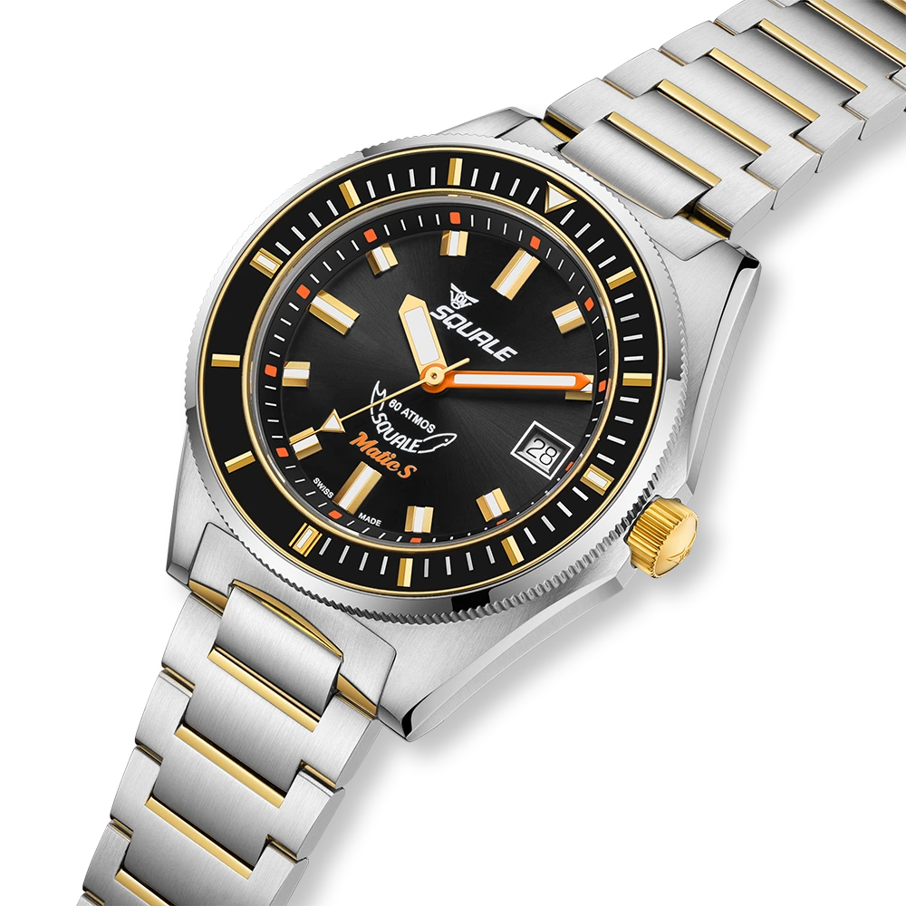 Squale Matic S noire bicolore, bracelet acier, vue de trois quarts