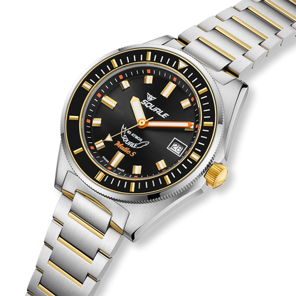 Squale Matic S noire bicolore, bracelet acier, vue de trois quarts
