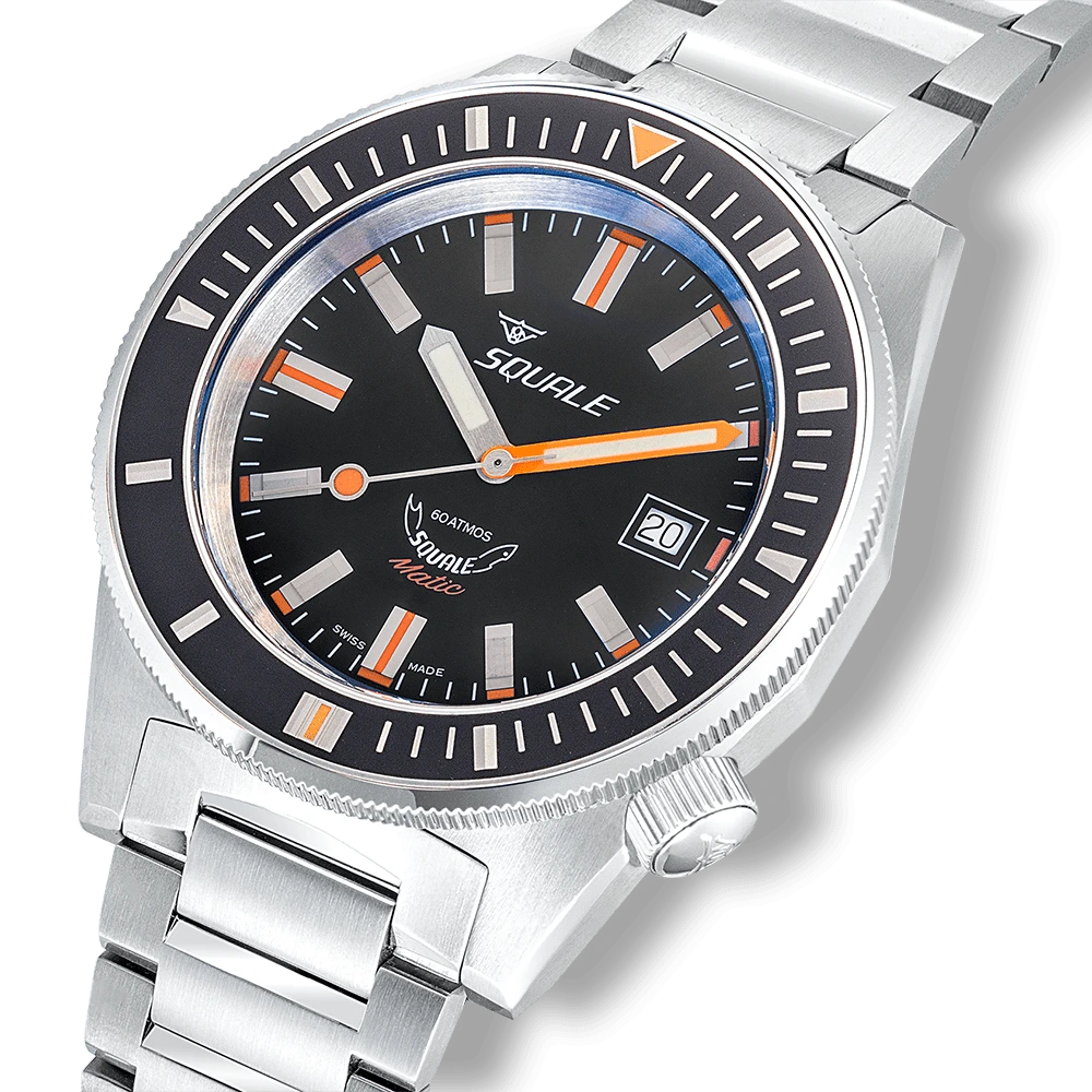 Squale Matic noire satinée, bracelet acier, profil et couronne