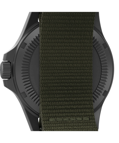 Timex TW2V03700, vue du fond