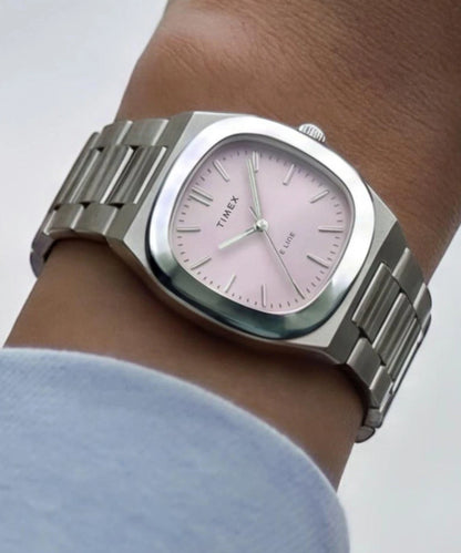 Timex TW6A01000, vue au poignet