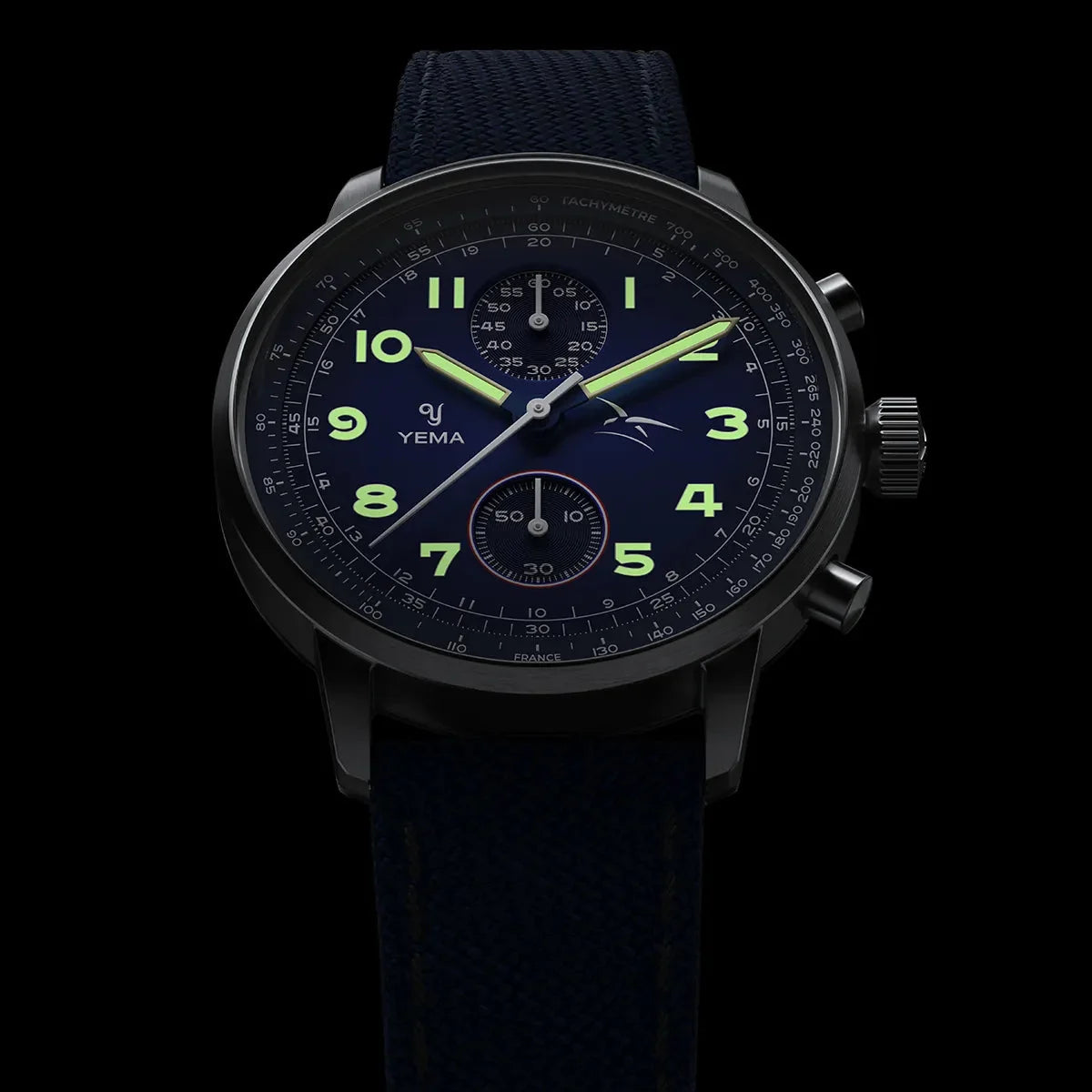 Yema Flygraf bi-compax AAE bleue : luminescence des aiguilles et des index