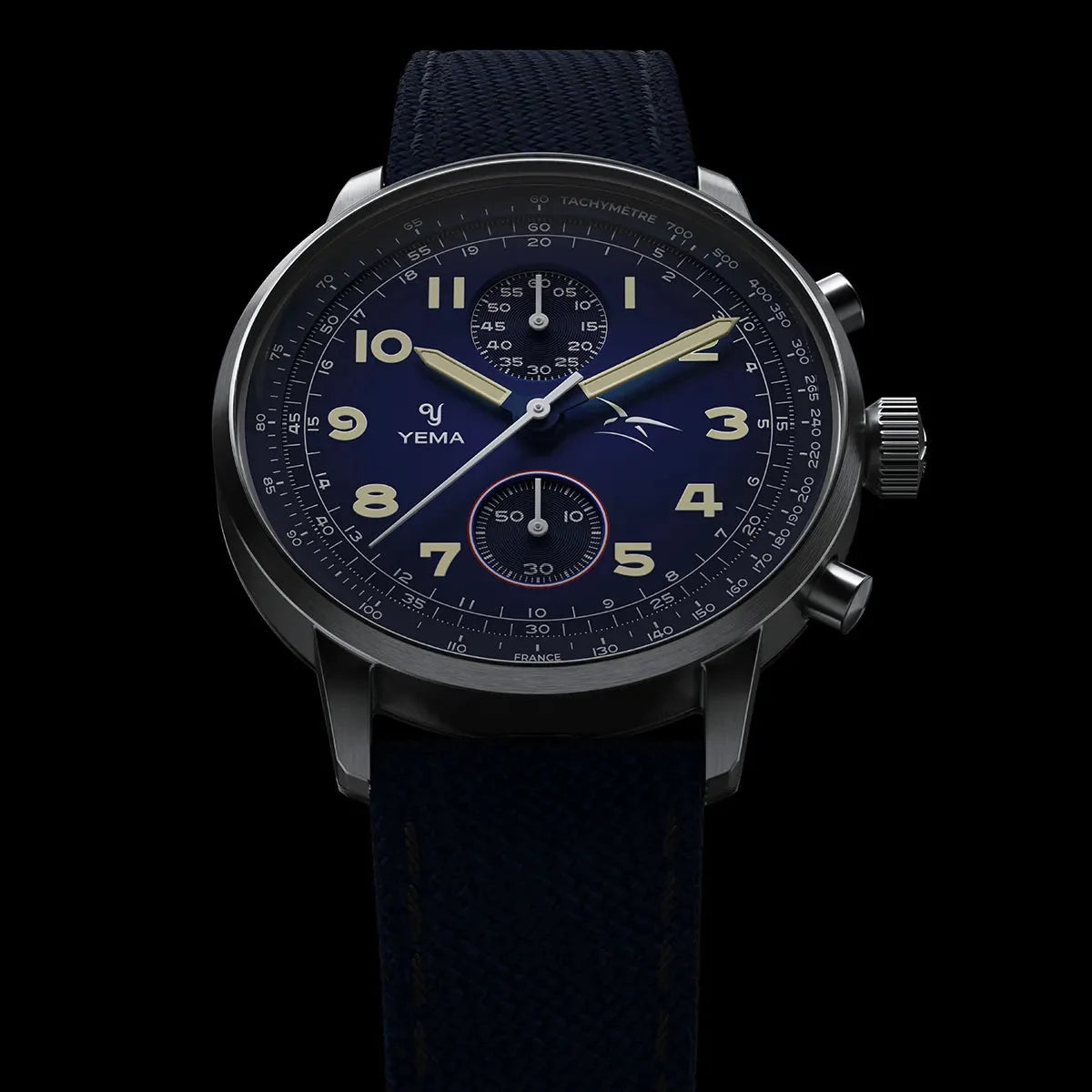 Yema Flygraf bi-compax AAE bleue : cadran bleu en lumière naturelle
