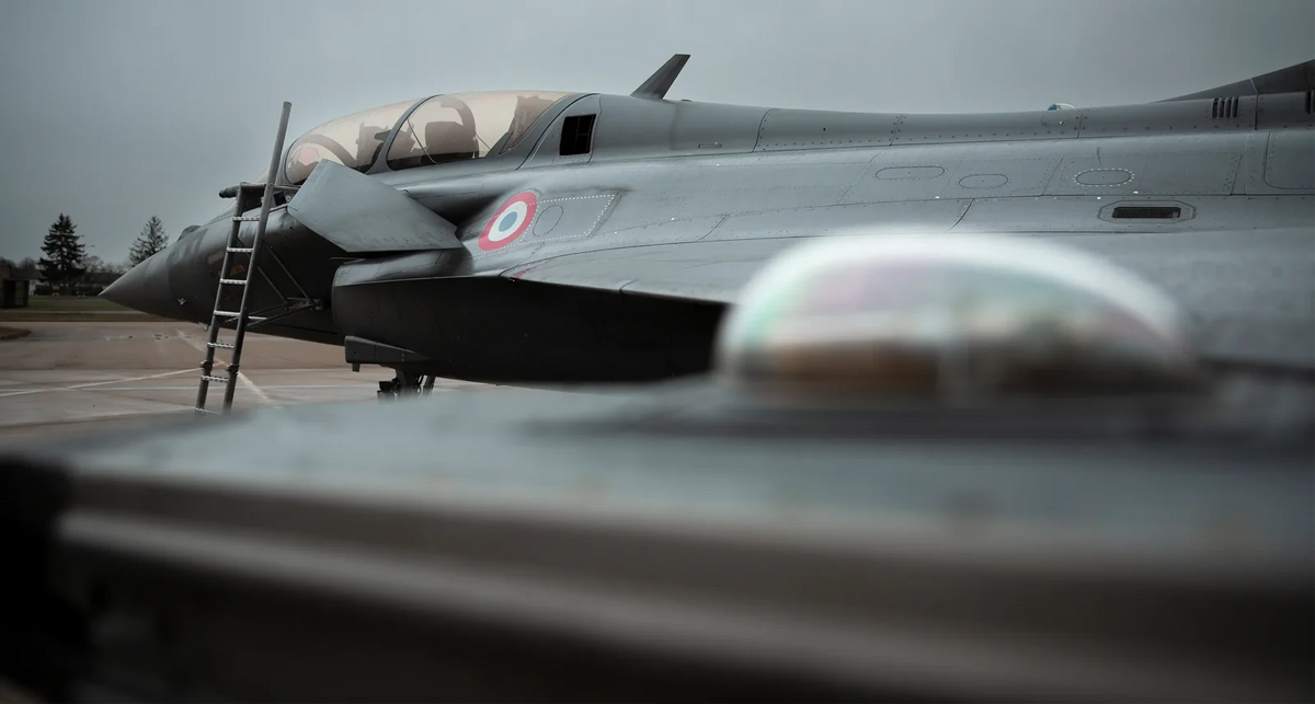 Yema Flygraf bi-compax AAE bleue : univers des pilotes de l’armée de l’air et de l’espace