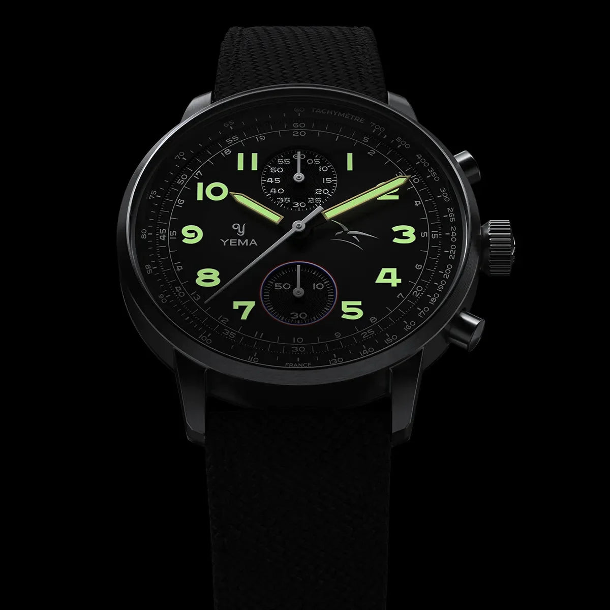 Luminescence des aiguilles et index de la Flygraf bi-compax AAE noire