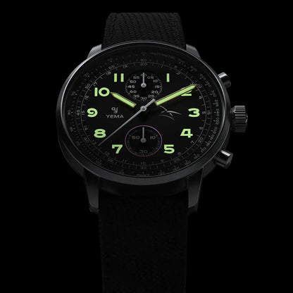 Luminescence des aiguilles et index de la Flygraf bi-compax AAE noire