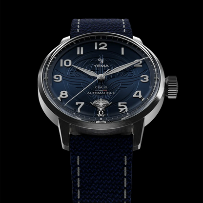 Yema Flygraf CPA10 : cadran bleu en lumière naturelle