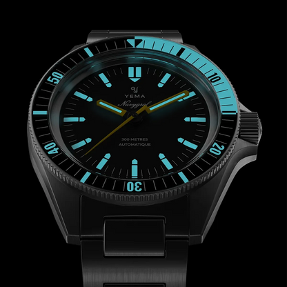 Yema Navygraf CMM.10 noire et jaune — luminescence de la lunette, des aiguilles et des index
