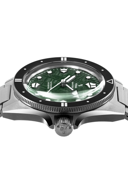 Yema Navygraf Meteorite verte, profil, lunette et verre saphir