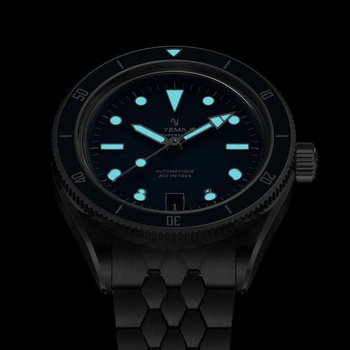 Yema Superman Dato CMM.10 bleue — luminescence du cadran