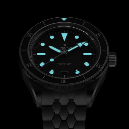 Yema Superman Dato CMM.10 noire — luminescence du cadran