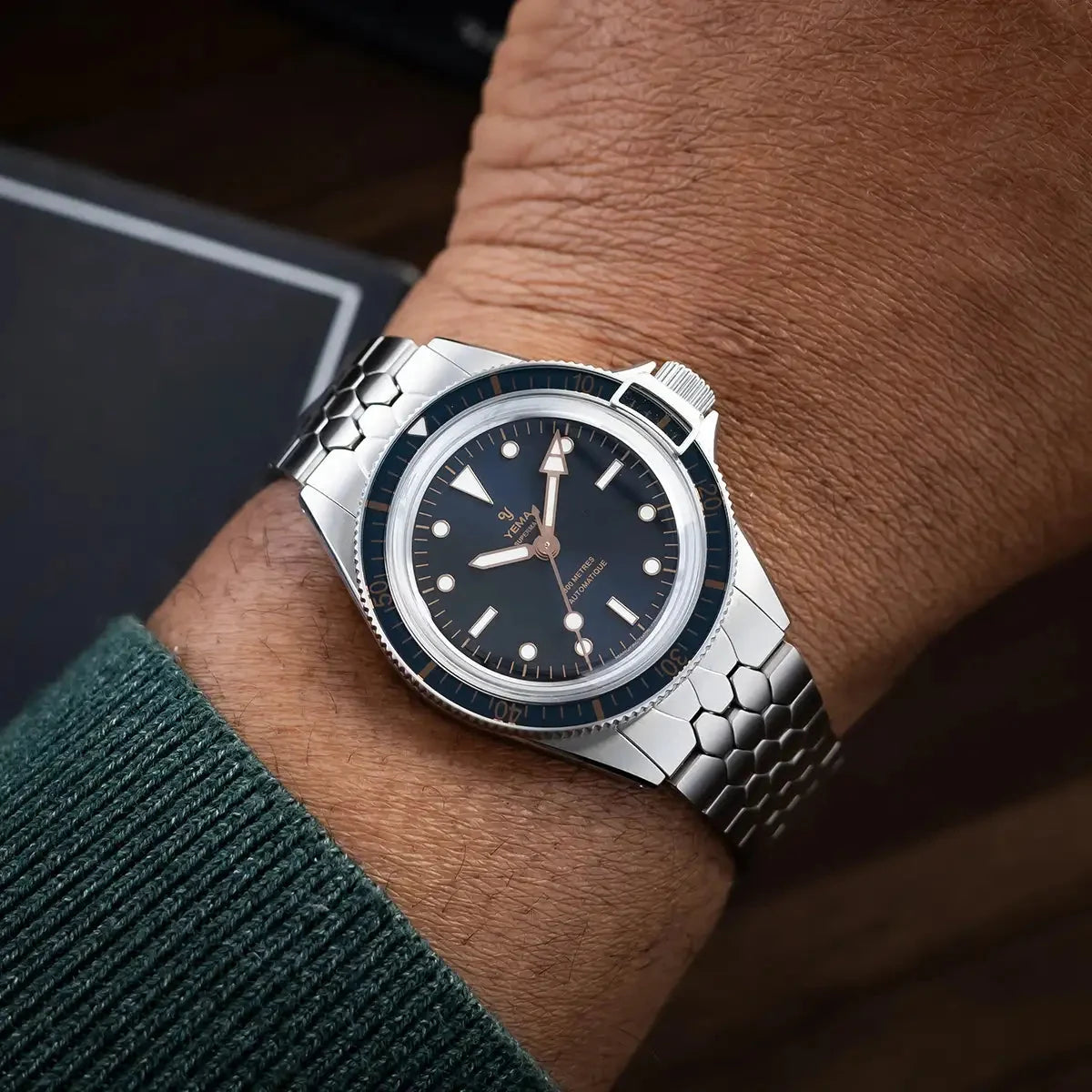 Présentation de la montre – Yema Superman Gilt CMM.10 bleue