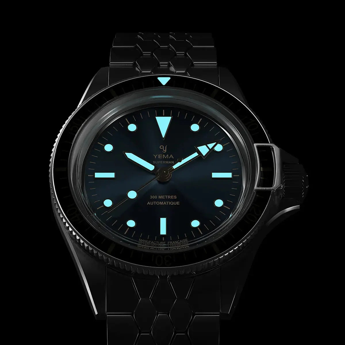 Luminescence du cadran et des aiguilles – Yema Superman Gilt CMM.10 bleue