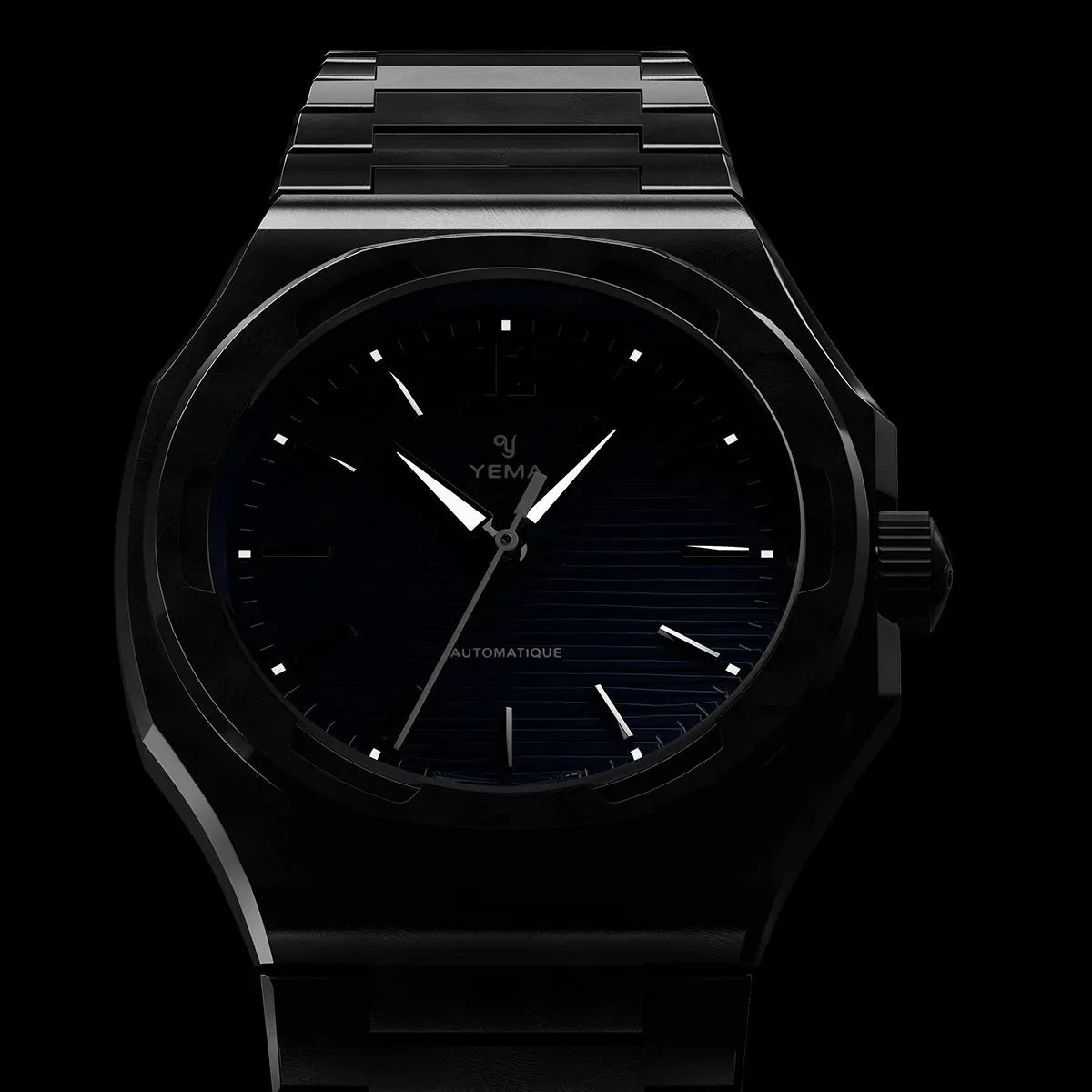 Yema Wristmaster Slim CMM.20 bleue — vue dans l’obscurité